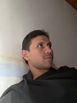 Snapshot of Michaell_Spinelly chatting on 11/03/25, 08:10 Michaell Spinelly online show from 11/03/25, 08:10