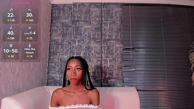 NathalyLeen online show from 10/10/25, 08:52