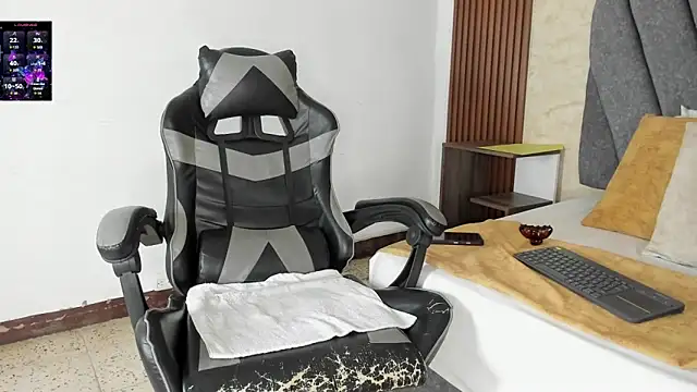 Cailinmilf online show from 11/10/25, 07:35