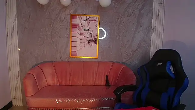 Snapshot of mady0619_ch chatting on 10/01/25, 11:11 mady0619 ch online show from 10/01/25, 11:11