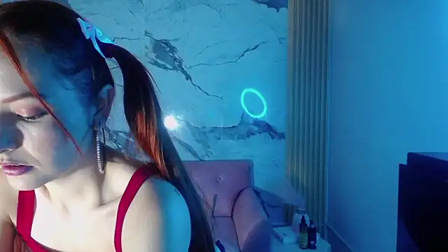 Snapshot of mady0619_ch chatting on 10/07/25, 10:56 mady0619 ch online show from 10/07/25, 10:56