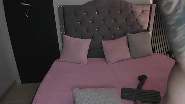 Scarbadgirl  online show from 10/20/25, 03:18