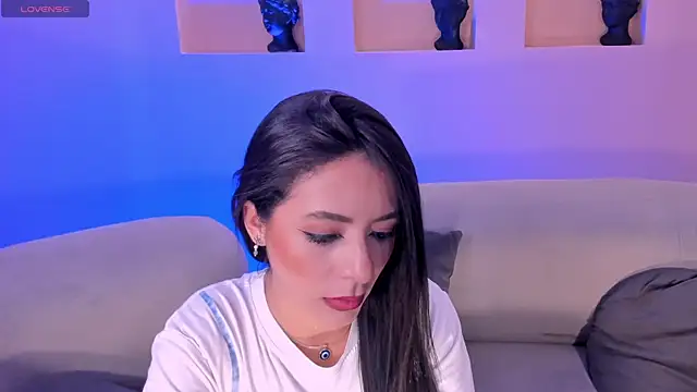 IsabellaMoreau online show from 09/12/25, 07:58