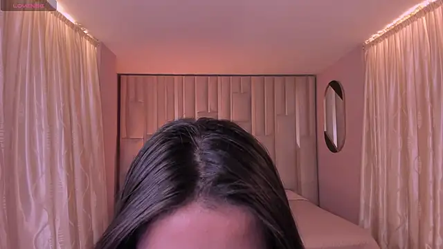 IsabellaMoreau online show from 11/03/25, 07:37