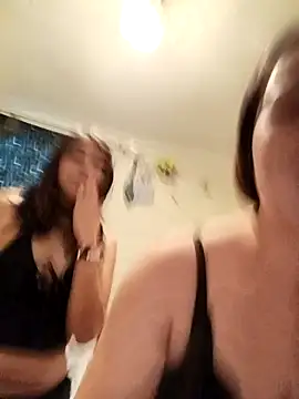 Snapshot of Caos_lily chatting on 11/22/25, 11:04 Caos lily online show from 11/22/25, 11:04