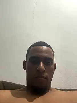 Snapshot of freedmar chatting on 10/16/25, 04:02 freedmar online show from 10/16/25, 04:02