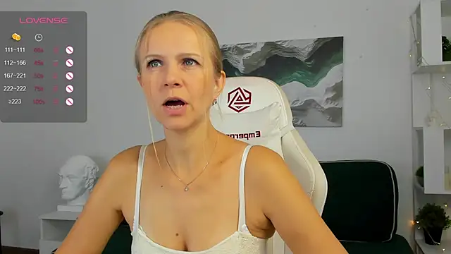 Eliza Wilsoon online show from 09/11/25, 01:49
