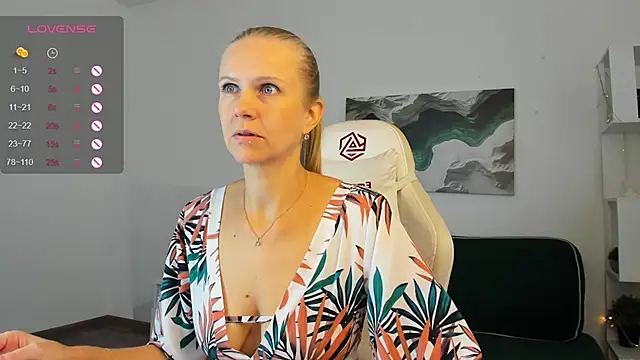Eliza Wilsoon online show from 09/13/25, 02:00