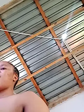 HugeTitisxx online show from 10/02/25, 09:05