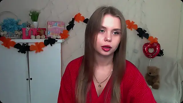 Snapshot of OceanicDawn chatting on 10/07/25, 06:54 OceanicDawn online show from 10/07/25, 06:54