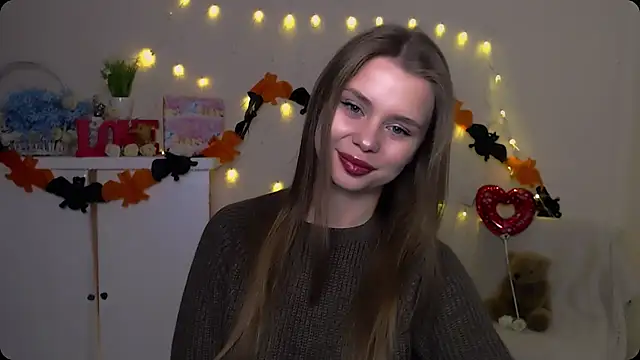 Snapshot of OceanicDawn chatting on 10/23/25, 05:29 OceanicDawn online show from 10/23/25, 05:29