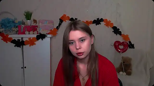 Snapshot of OceanicDawn chatting on 10/24/25, 07:05 OceanicDawn online show from 10/24/25, 07:05