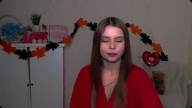 Snapshot of OceanicDawn chatting on 10/27/25, 07:12 OceanicDawn online show from 10/27/25, 07:12