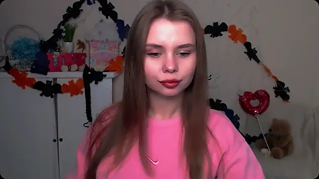 Snapshot of OceanicDawn chatting on 11/03/25, 06:47 OceanicDawn online show from 11/03/25, 06:47