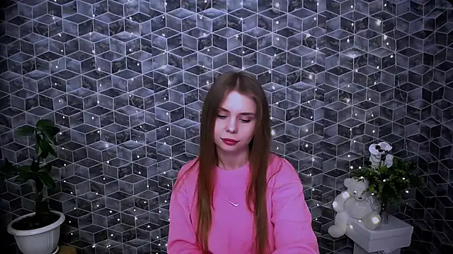 Snapshot of OceanicDawn chatting on 11/18/25, 09:58 OceanicDawn online show from 11/18/25, 09:58