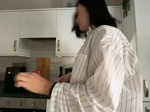 FrancescaXO online show from 10/29/25, 08:27