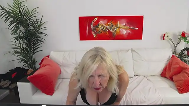 YourBustyBarbara online show from 10/20/25, 04:51