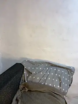 Snapshot of chicachocolate01 chatting on 10/26/25, 02:28 chicachocolate01 online show from 10/26/25, 02:28