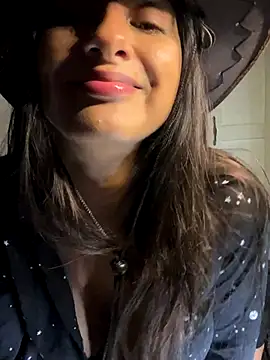 Snapshot of chicachocolate01 chatting on 10/30/25, 07:03 chicachocolate01 online show from 10/30/25, 07:03