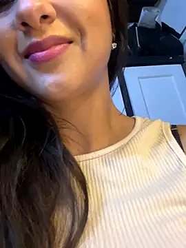 Snapshot of chicachocolate01 chatting on 11/06/25, 02:01 chicachocolate01 online show from 11/06/25, 02:01