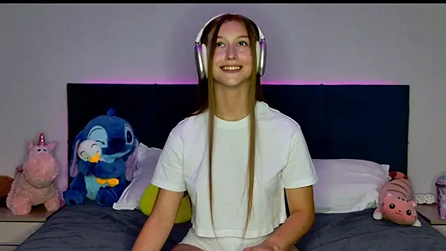 MissEmilyMiller online show from 09/29/25, 06:24