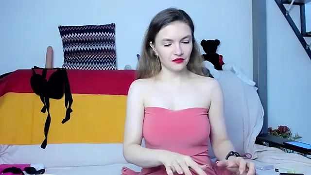 Katherine Twilight online show from 02/08/25, 07:15