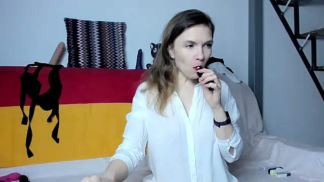 Katherine Twilight online show from 02/21/25, 03:54