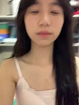 xiaotao-999 online show from 09/10/25, 04:18