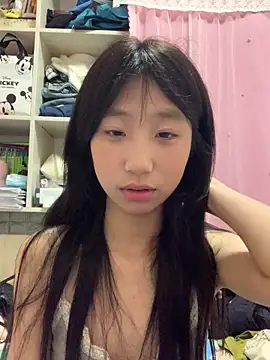 xiaotao-999 online show from 10/09/25, 04:16