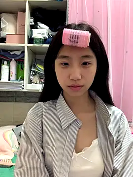 xiaotao-999 online show from 11/15/25, 03:52