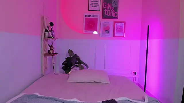 Snapshot of Camila_Rivers chatting on 10/15/25, 12:05 Camila Rivers online show from 10/15/25, 12:05