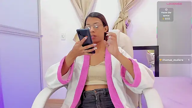 ivi lopez online show from 10/17/25, 06:21