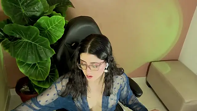 LiLLiAnderson online show from 09/29/25, 11:37