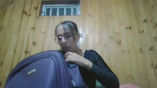 Roselingalvis13 online show from 10/28/25, 02:48