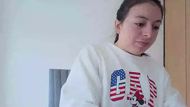 MiaKimky online show from 10/08/25, 04:37