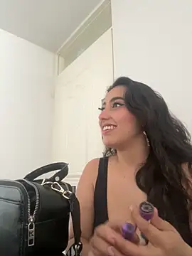 my aleja  online show from 10/07/25, 06:49