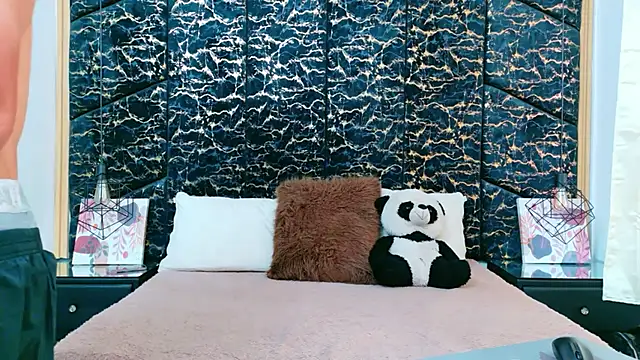 CattyANDnicky online show from 10/06/25, 01:08