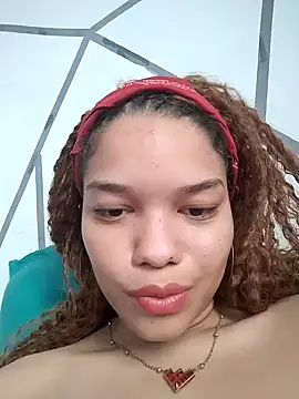 ChloeRaviss online show from 10/16/25, 12:39