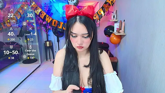 Adriana miller online show from 10/31/25, 12:06