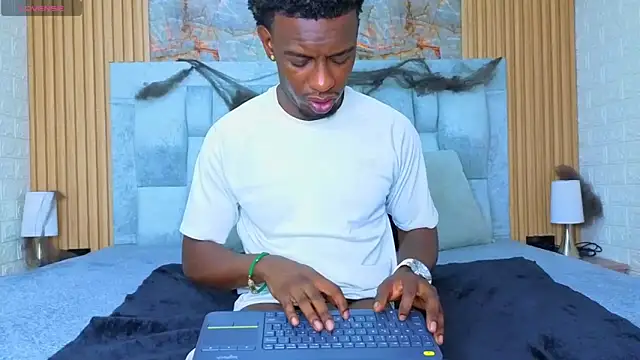 pipedark  online show from 10/30/25, 03:19