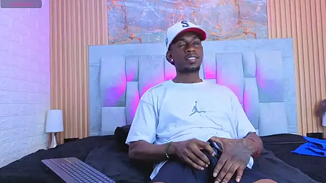 pipedark  online show from 11/05/25, 03:06