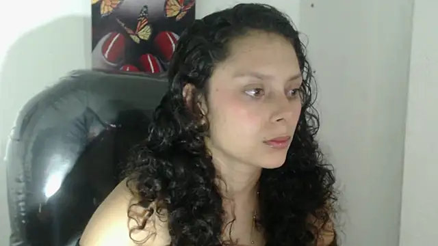 Lily Jone7 online show from 09/30/25, 08:03