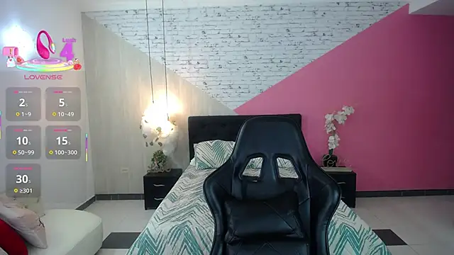 Snapshot of sophia_brunette_ chatting on 09/27/25, 12:21 sophia brunette online show from 09/27/25, 12:21