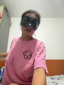 Snapshot of fuckmedaddy- chatting on 09/14/25, 09:47 fuckmedaddy- online show from 09/14/25, 09:47