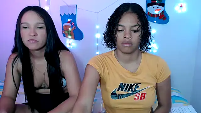 penelopeh  online show from 11/26/25, 07:15