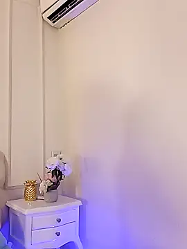 Snapshot of Kaylachannell chatting on 11/11/25, 03:50 Kaylachannell online show from 11/11/25, 03:50