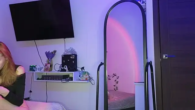 Snapshot of Candy_Flosse chatting on 10/14/25, 08:15 Candy Flosse online show from 10/14/25, 08:15