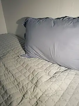 111owo111 online show from 10/20/25, 03:01