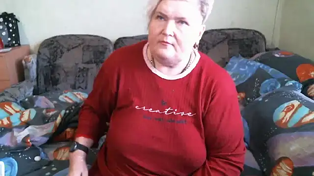 Snapshot of Lana555 chatting on 10/19/25, 12:28 Lana555 online show from 10/19/25, 12:28