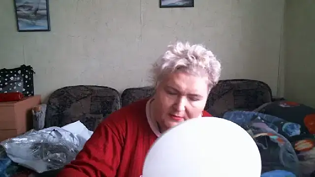 Snapshot of Lana555 chatting on 10/20/25, 12:38 Lana555 online show from 10/20/25, 12:38